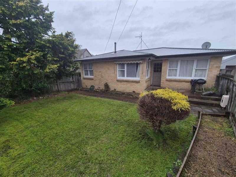 12 McCracken Avenue, Hillcrest, Hamilton - Carousel 1