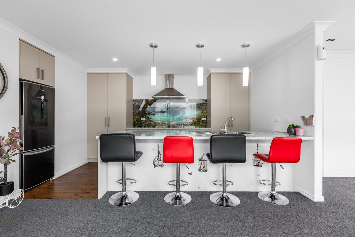 129 Ballintoy Park Drive, Welcome Bay, Tauranga - Carousel 1