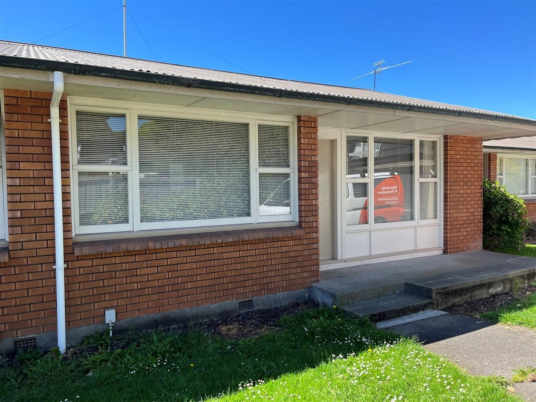 3/10 Pitt Place, St Albans, Christchurch - Carousel 1