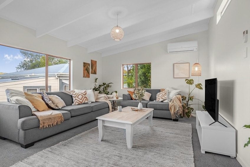 60A Frankmoore Avenue, Johnsonville, Wellington - Carousel 1