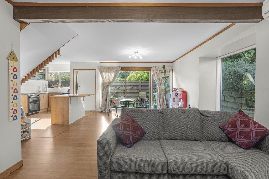 4/249 MURITAI RD, Eastbourne, Lower Hutt - Carousel 1