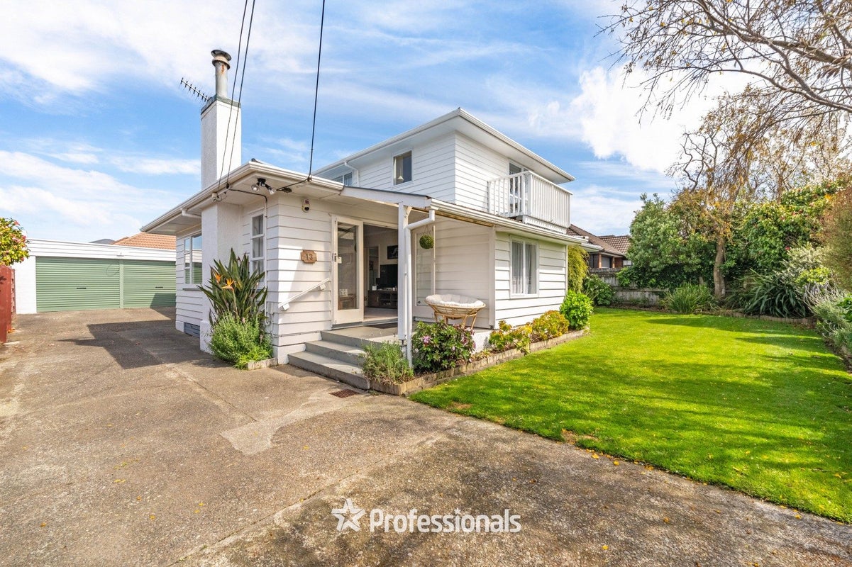 13 Whites Line West, Woburn, Lower Hutt - Carousel 1