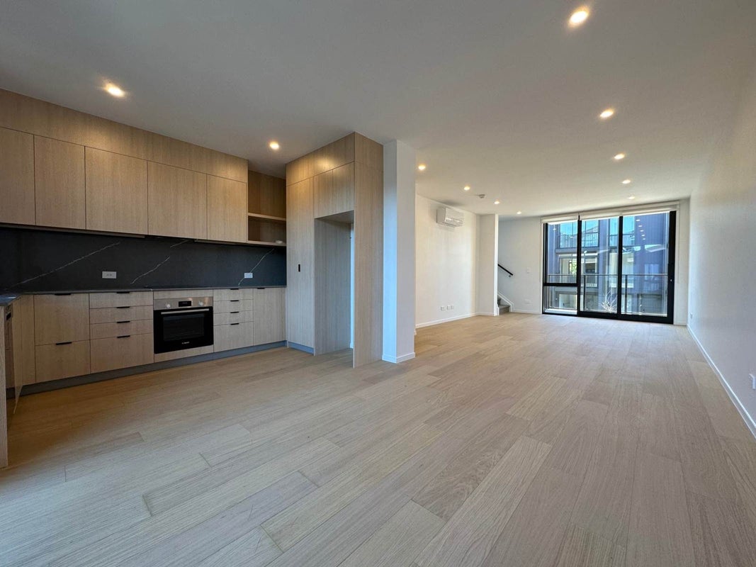 30 Amber Court, Stonefields, Auckland - Carousel 2
