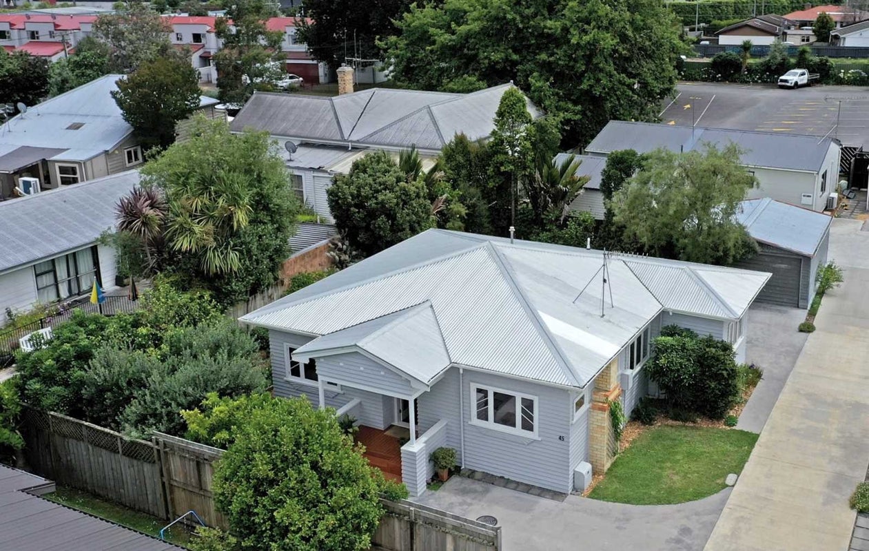 45 Te Aroha Street, Hamilton East, Hamilton - Carousel 2