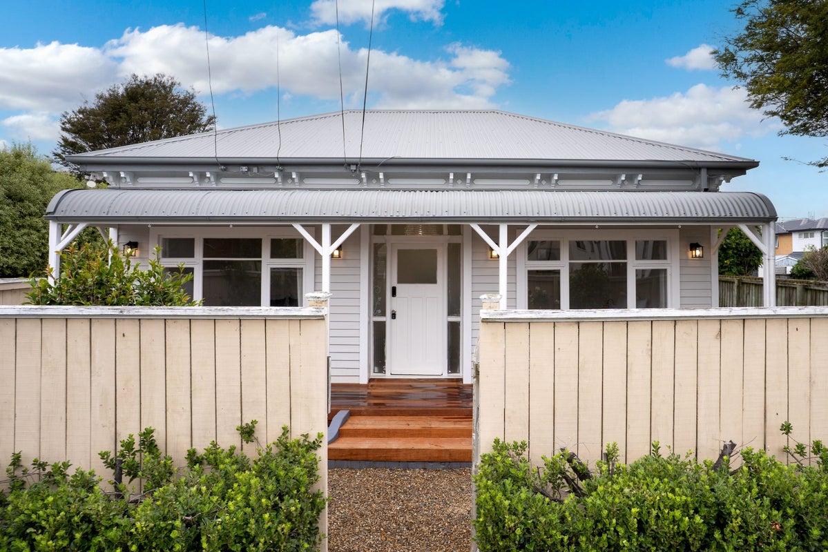 18 Rosewarne Street, Spreydon, Christchurch - Carousel 1