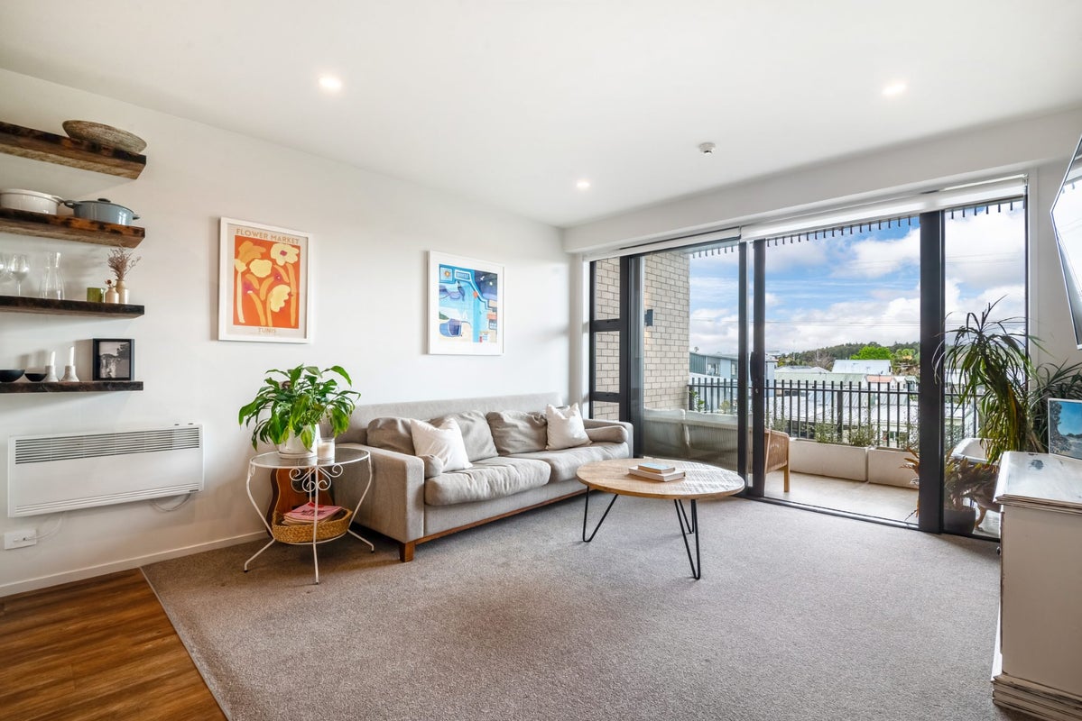 G08/0 Fraser Avenue, Northcote, Auckland - Carousel 2