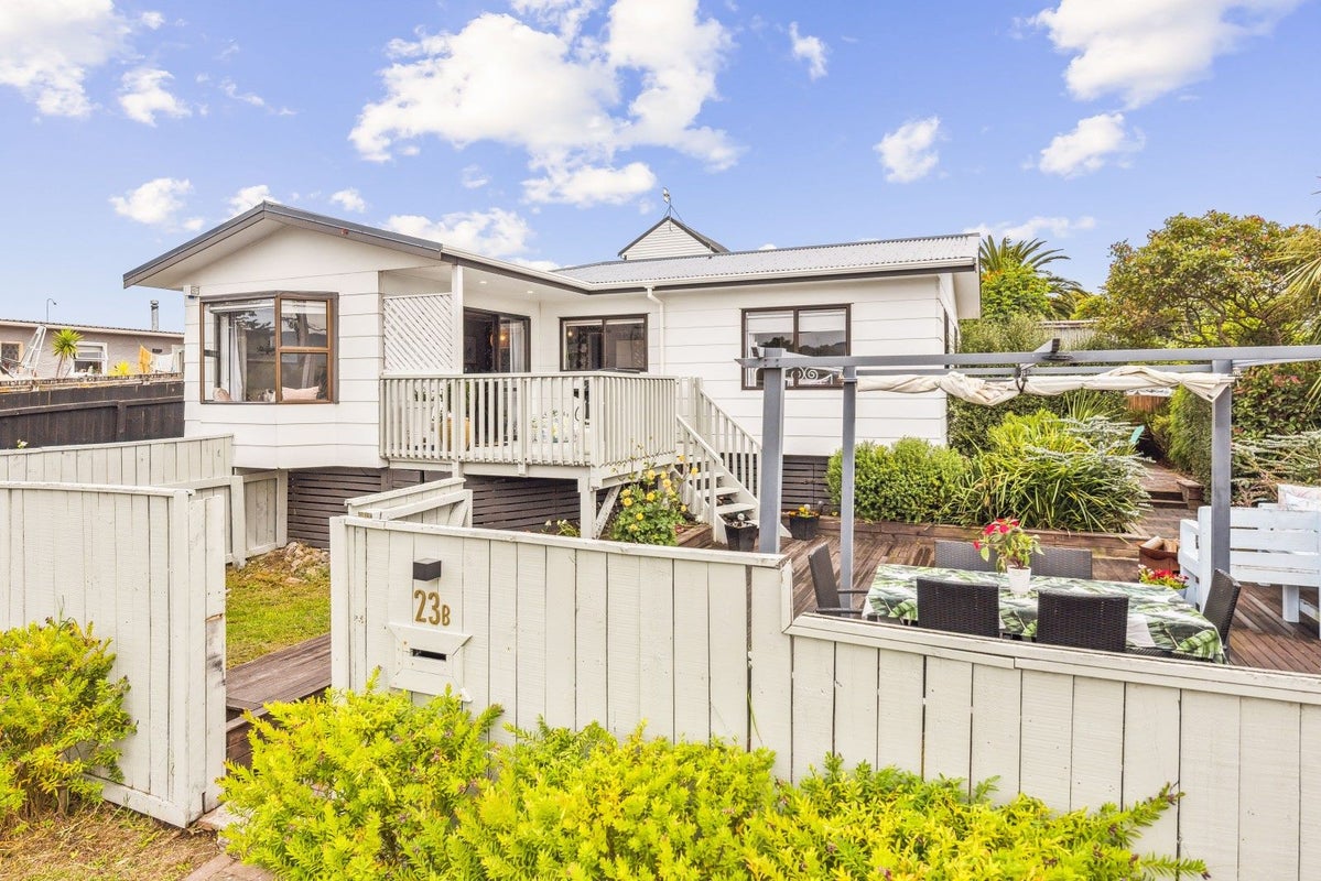 23B Francis RD, Paraparaumu Beach, Paraparaumu - Carousel 1