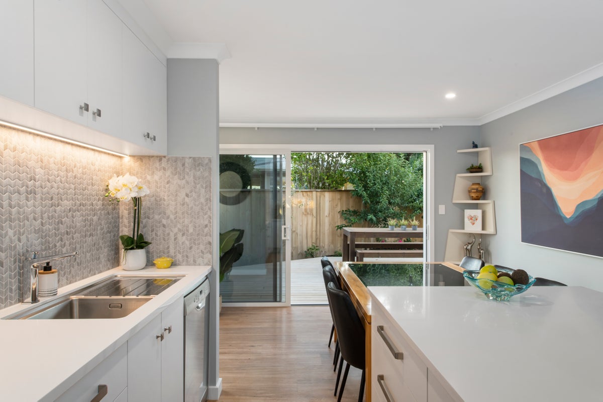 7 Stirling Grove, Greerton, Tauranga - Carousel 2