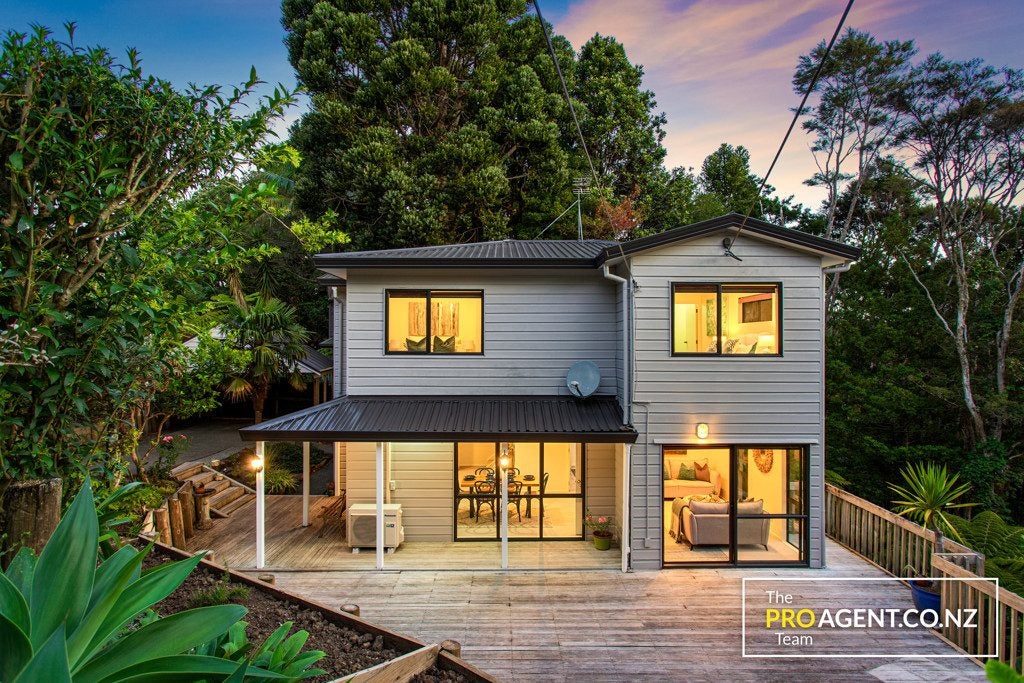 352 Huia Road, Titirangi, Auckland - Carousel 1