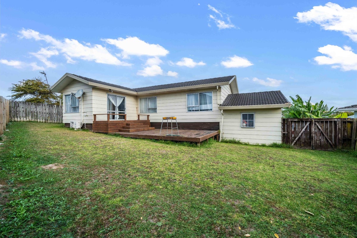 2/20 Rata Vine Drive, Wiri, Auckland - Carousel 1