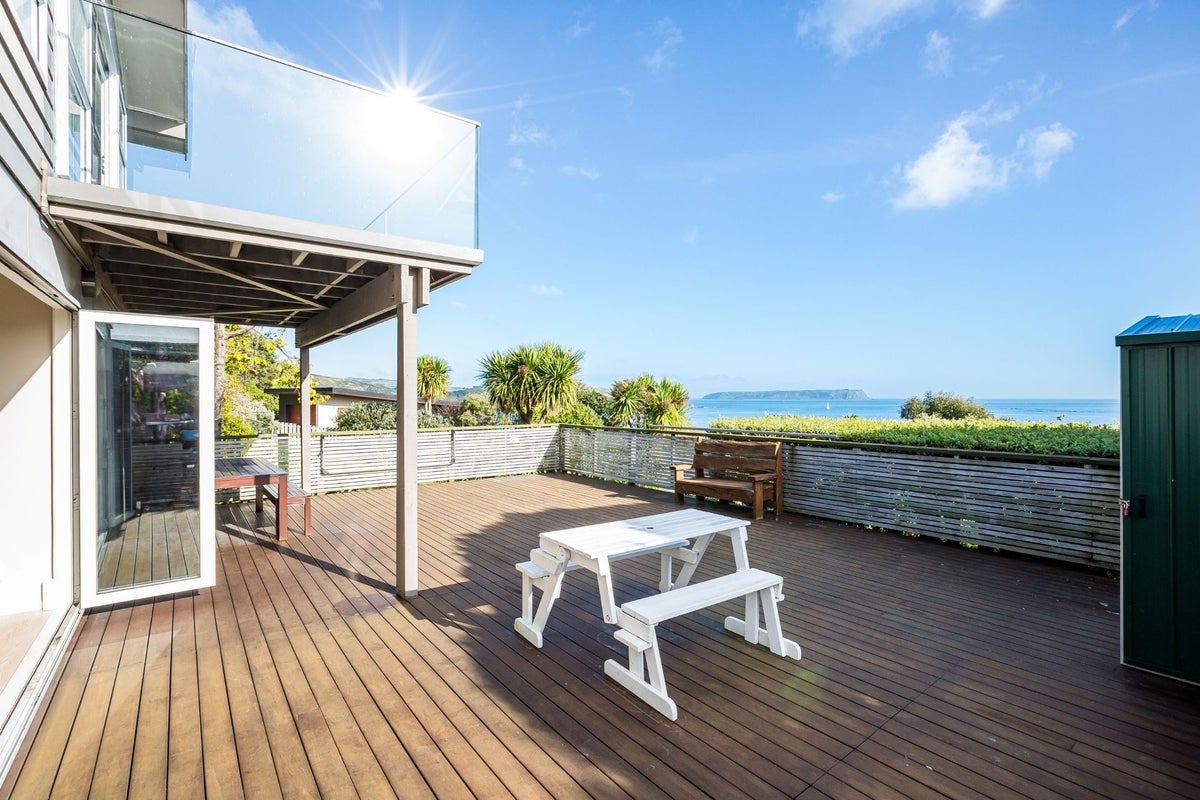 30 Taupo Crescent, Plimmerton, Porirua - Carousel 2