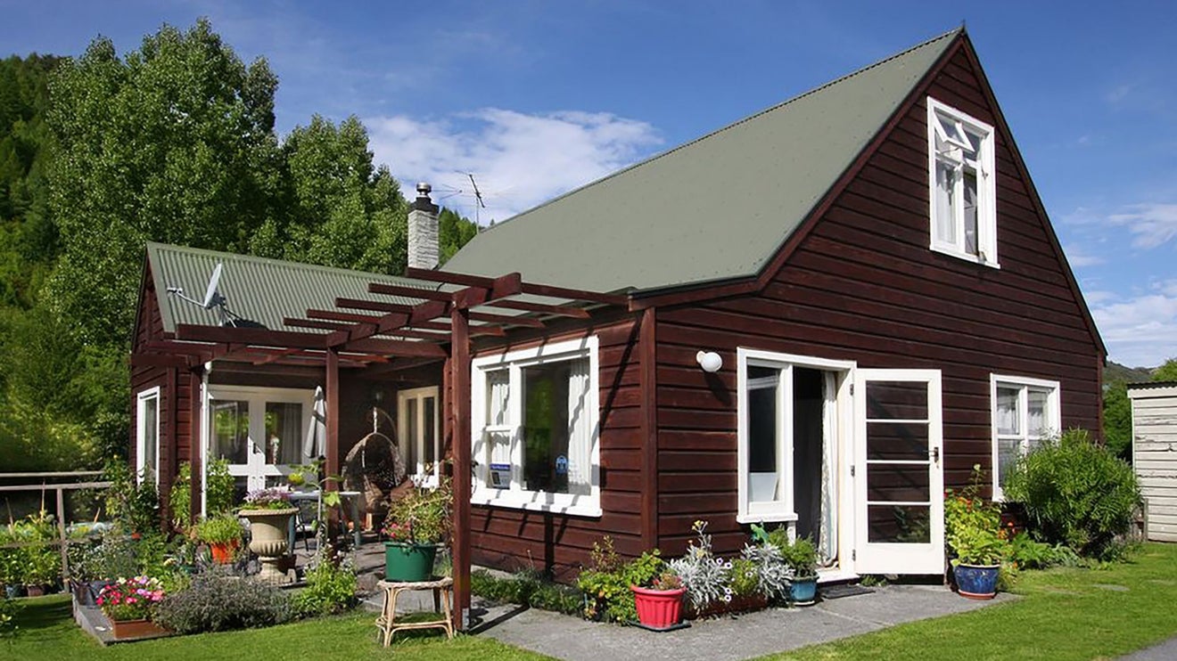 42 Norfolk Street, Arrowtown, Arrowtown - Carousel 1