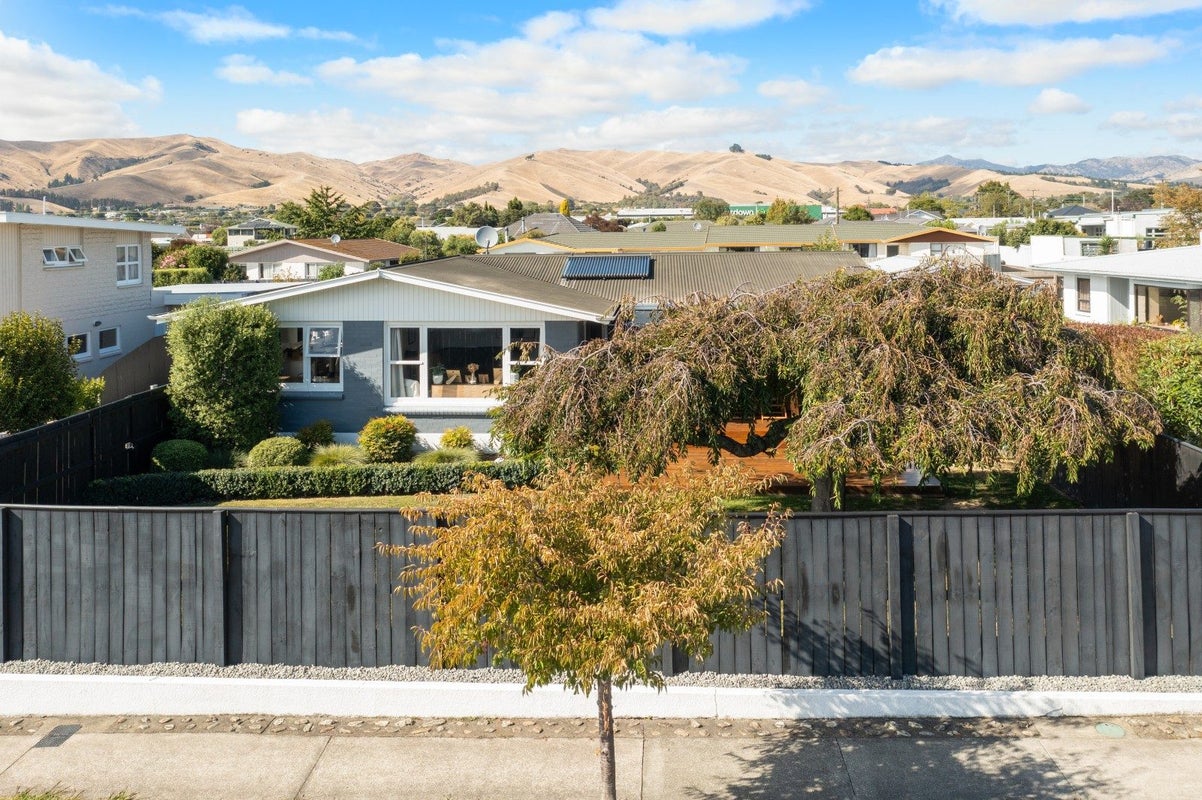 6 Newbourne Crescent, Redwoodtown, Blenheim - Carousel 24