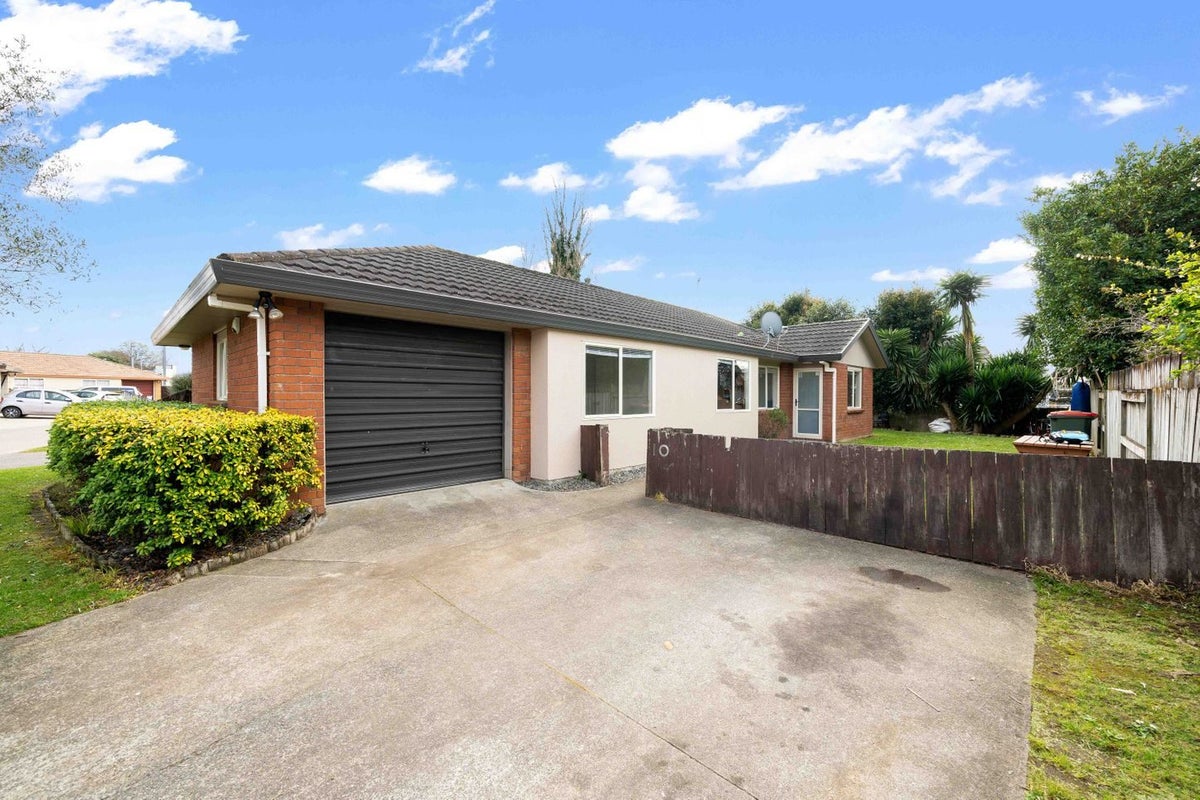 10 Portrush Lane, Takanini, Auckland - Carousel 1