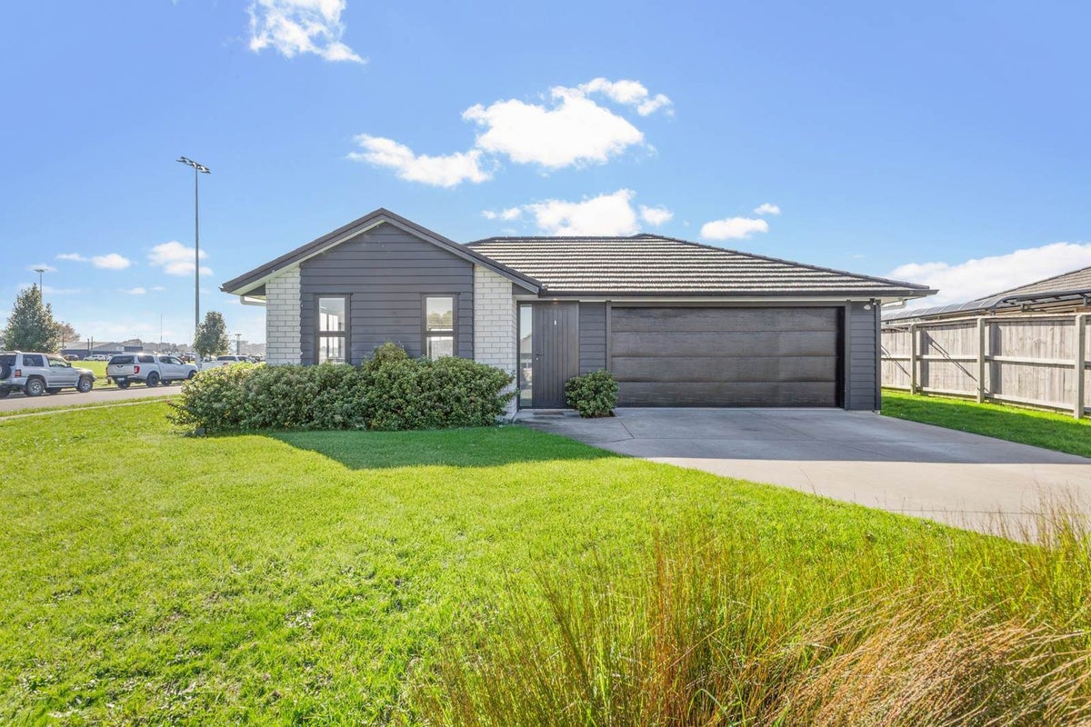 13 Rapana Drive, Tuakau, Tuakau - Carousel 1