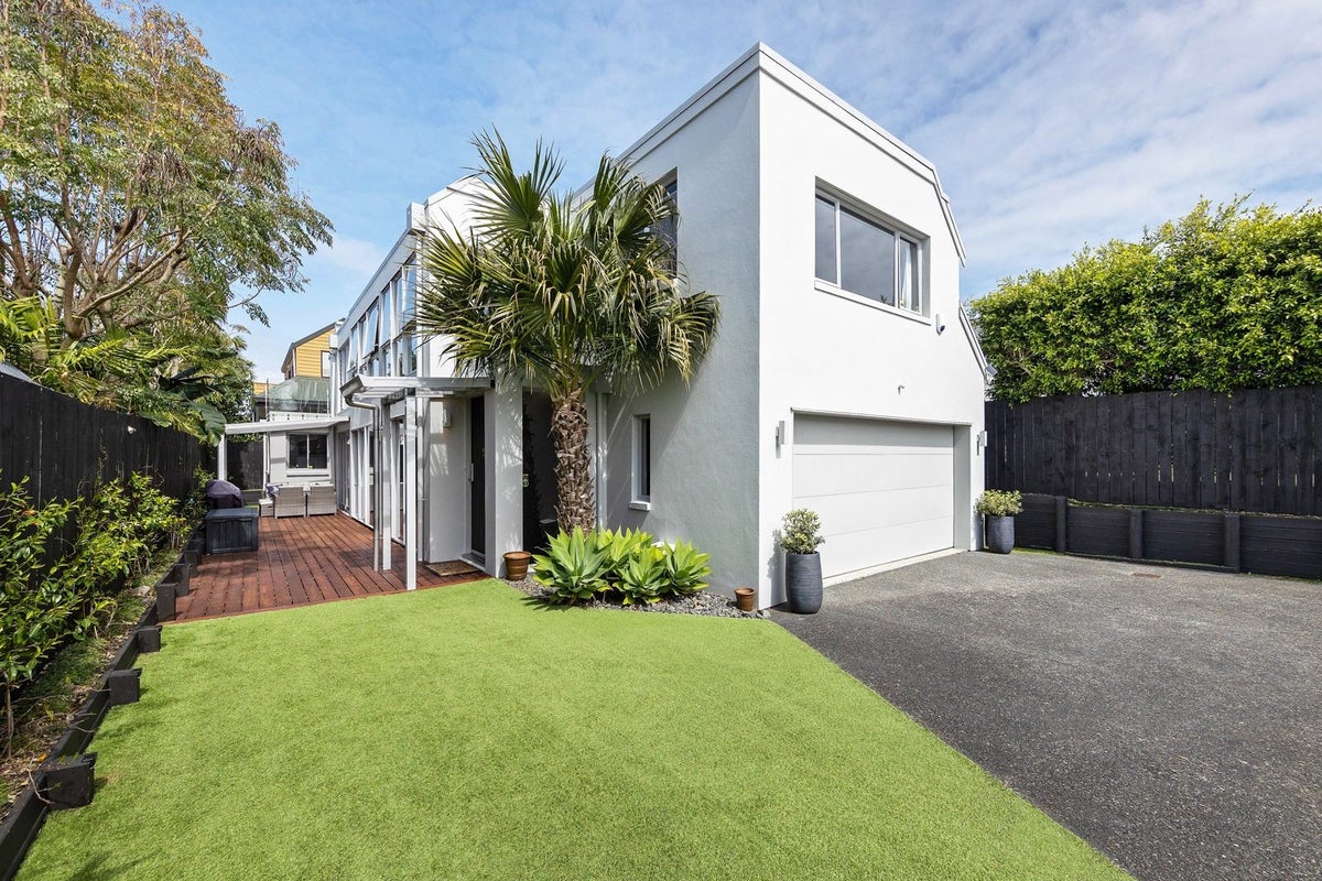 63A Wainui Avenue, Point Chevalier, Auckland - Carousel 20