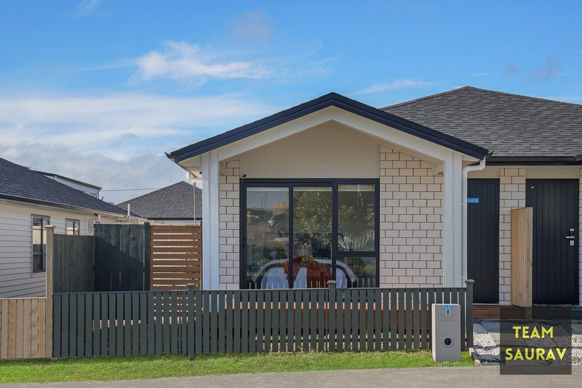 8 Rorotu Avenue, Karaka, Papakura - Carousel 1