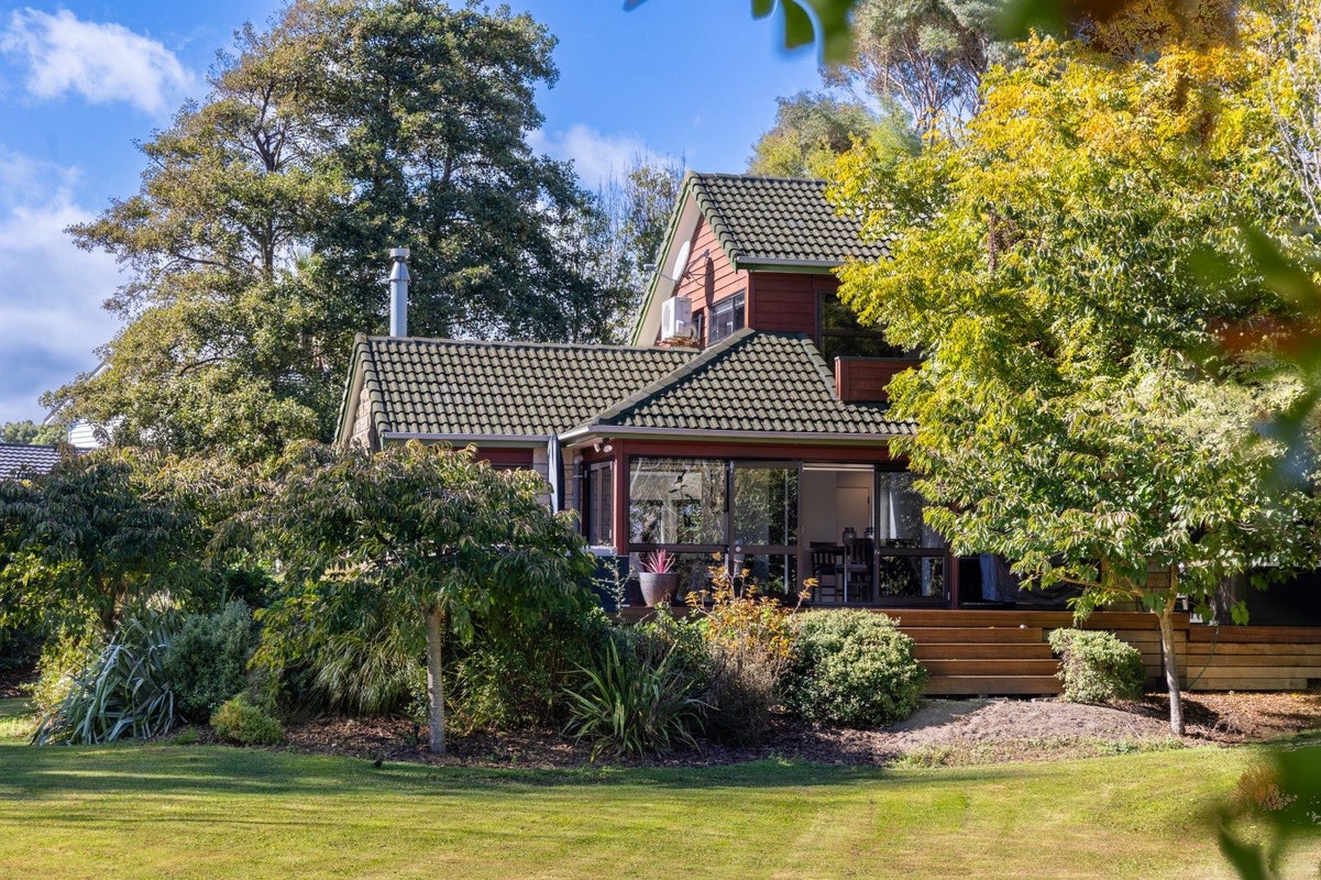 88A Mazengarb Road, Paraparaumu Beach, Paraparaumu - Carousel 1