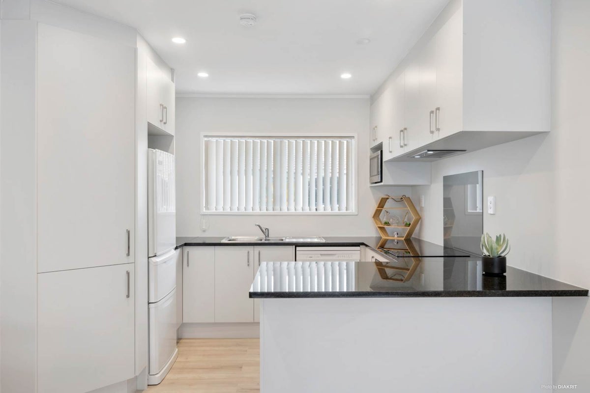 3/28 Airfield Road, Takanini, Auckland - Carousel 2