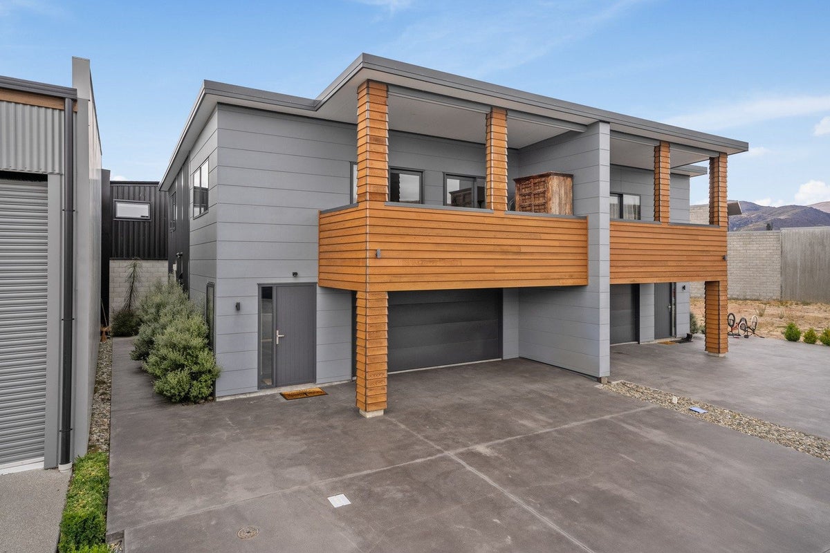 17 Silverstone Drive, Cromwell, Cromwell - Carousel 1