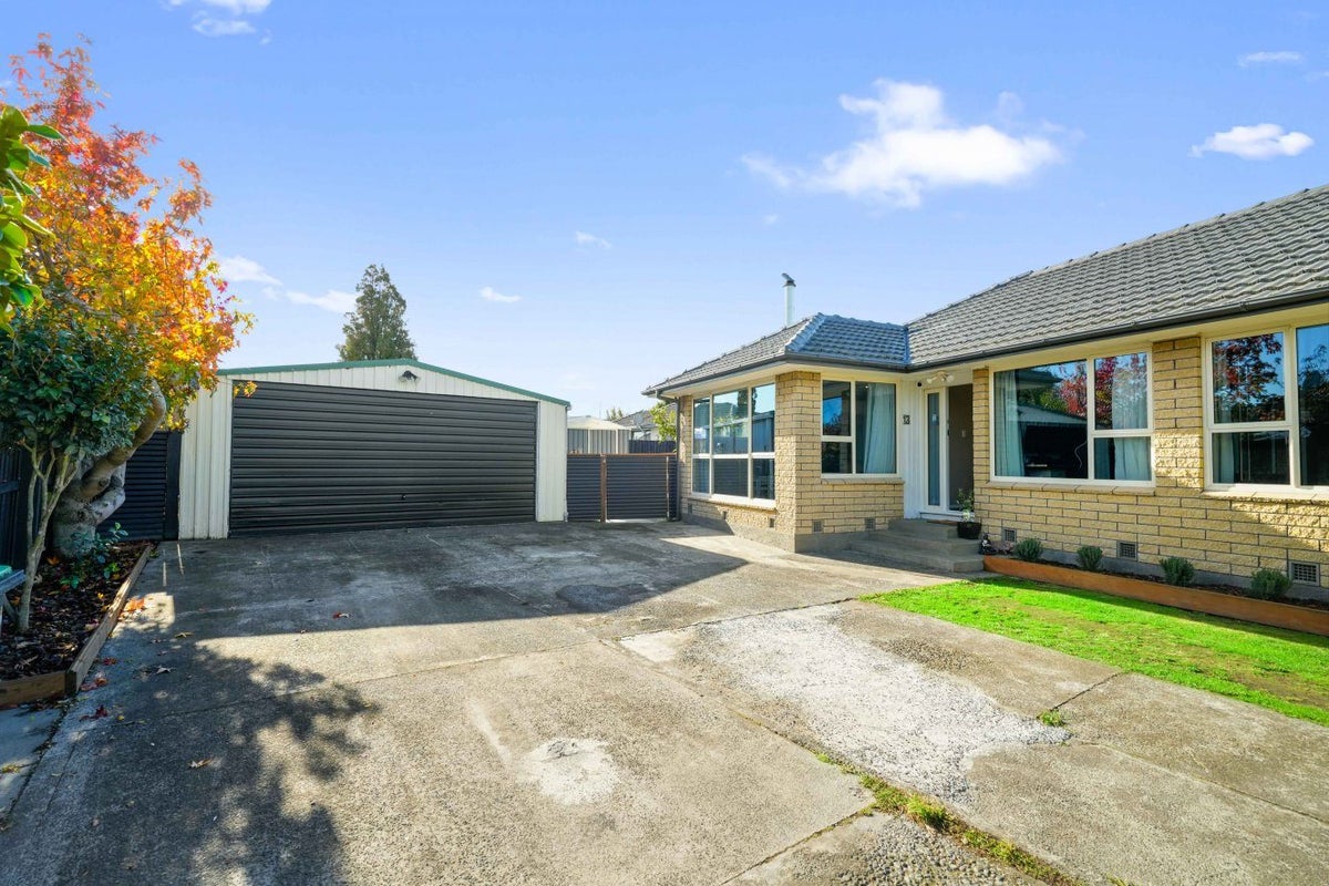 13 Kathleen Crescent, Hornby, Christchurch - Carousel 2
