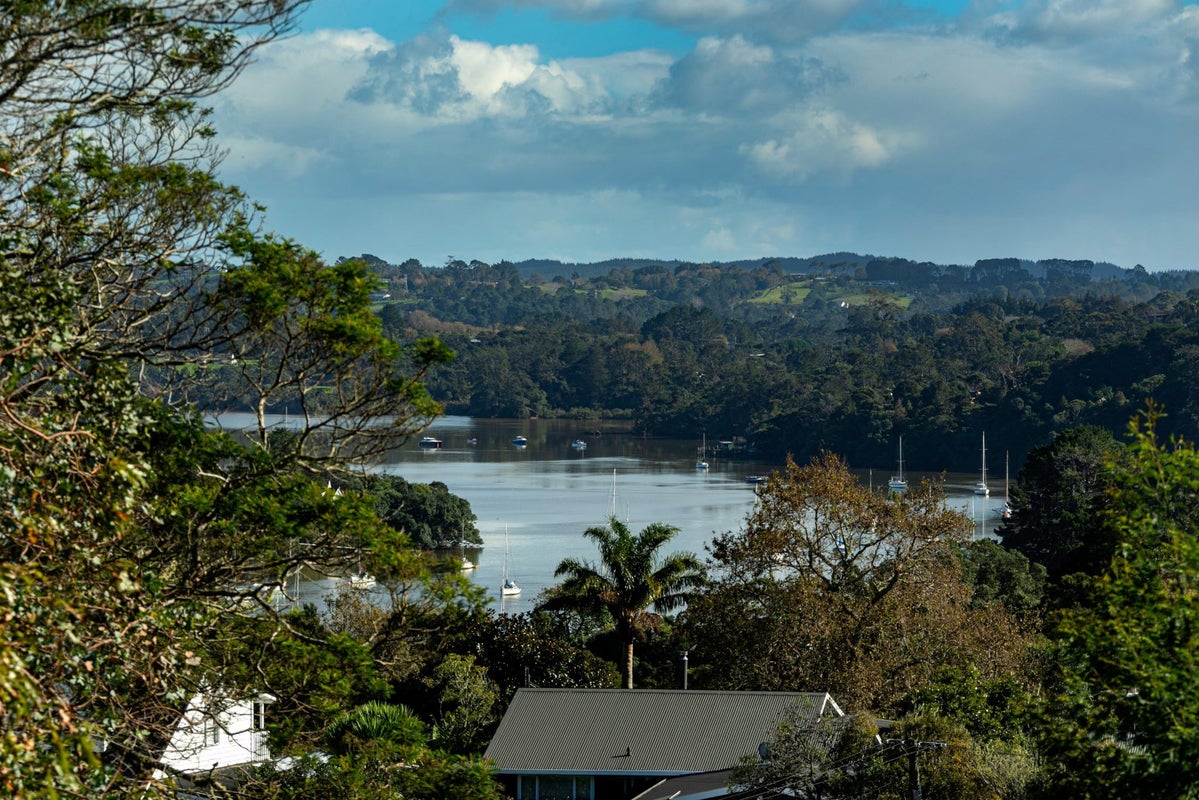 7 Austin Road, Greenhithe, Auckland - Carousel 1
