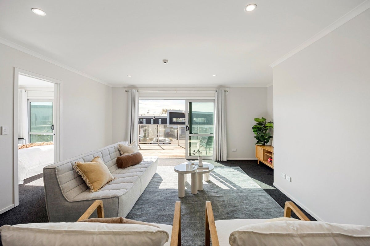 3/5 Borman Road, Huntington, Hamilton - Carousel 1