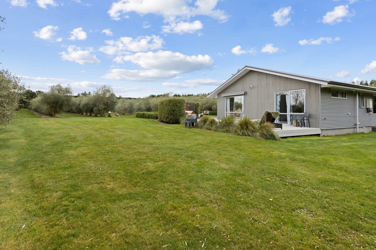 61 Calders Road, Christchurch - Carousel 19