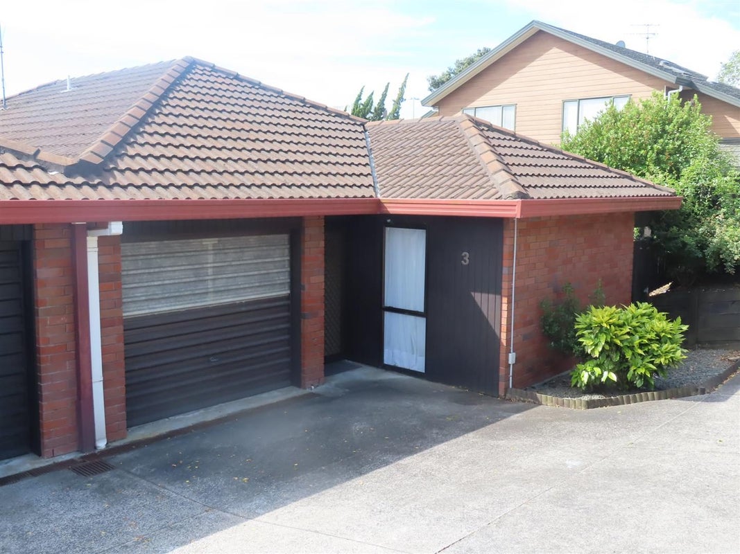3/53 Moore Street, Howick, Auckland - Carousel 1