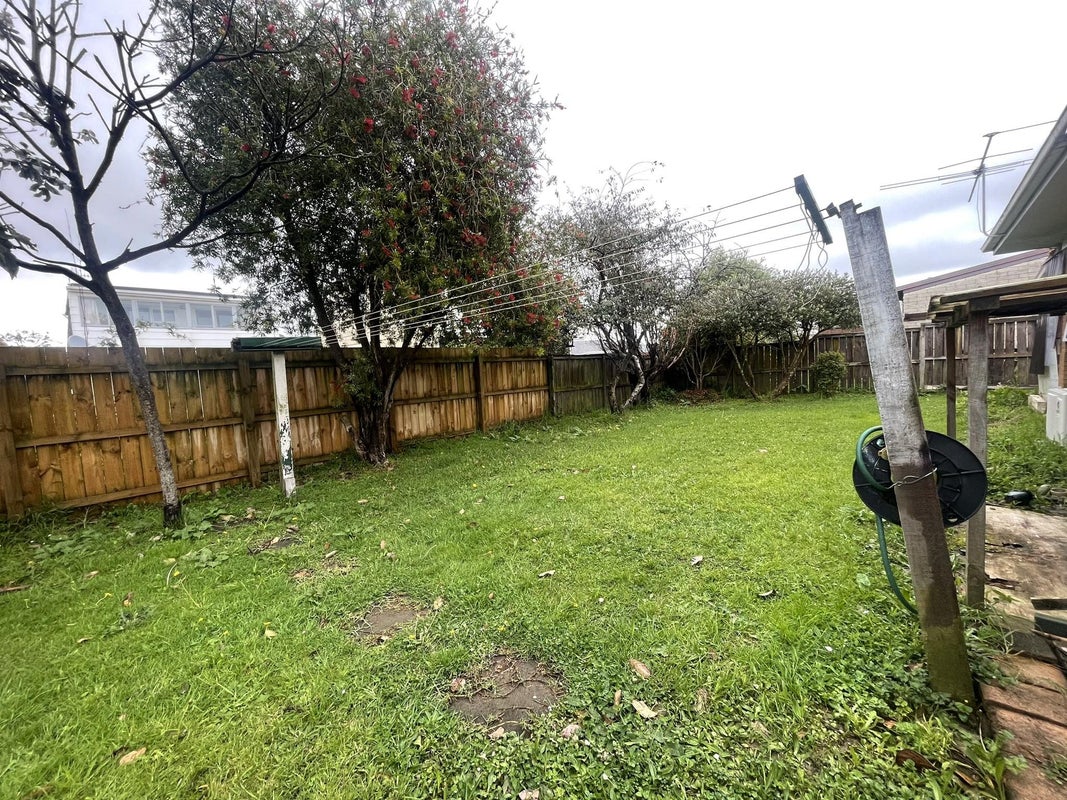 2/75 Butley Drive, Farm Cove, Auckland - Carousel 11