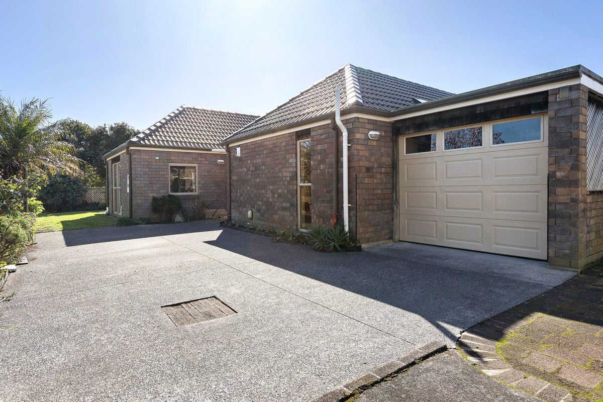 5B Preston Avenue, Mount Albert, Auckland - Carousel 2