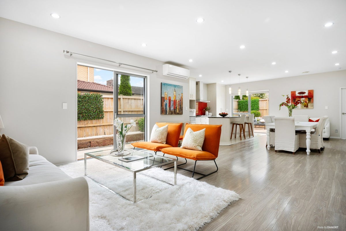 9 Creeve Place, Flat Bush, Auckland - Carousel 2