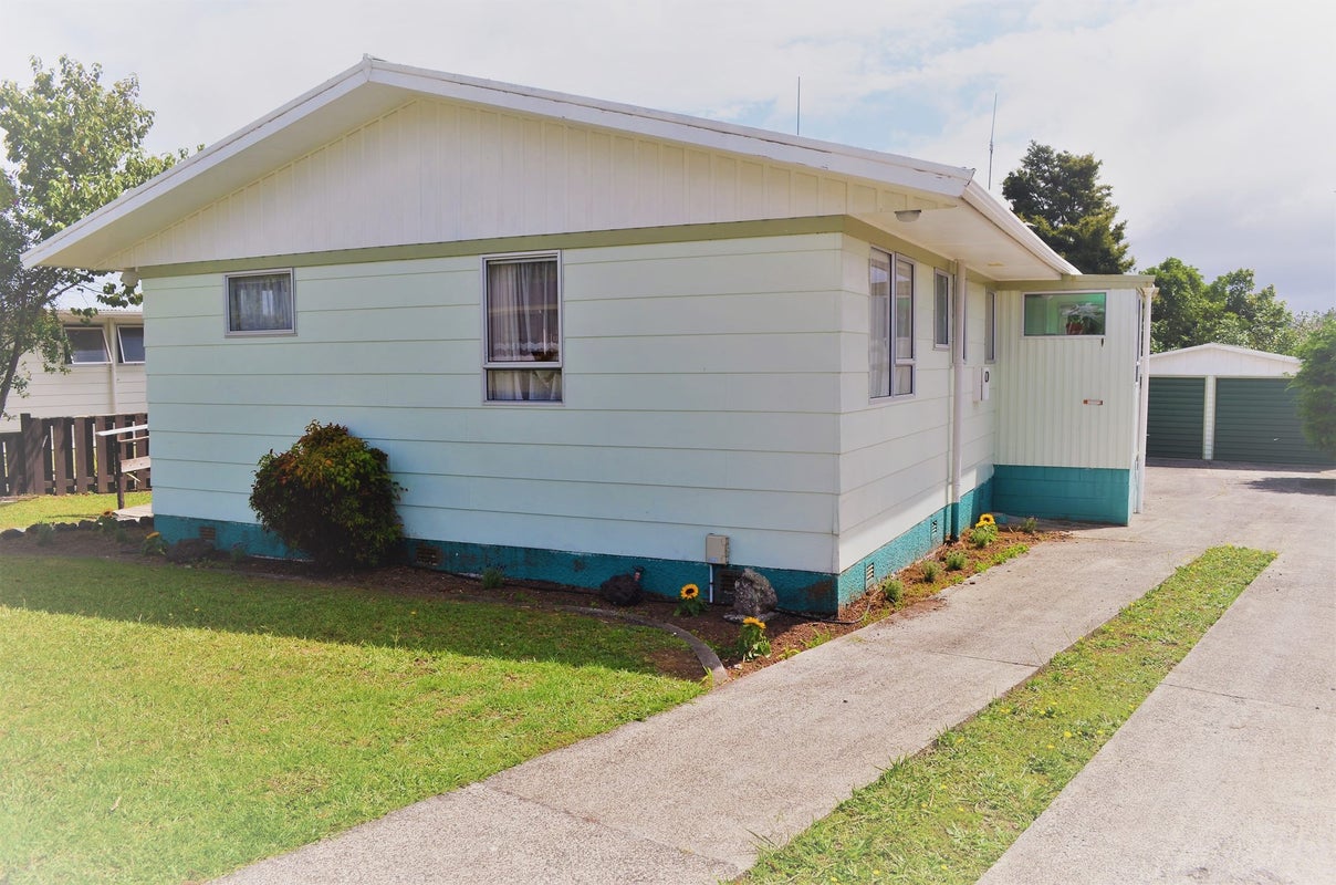 56 Paramount Parade, Tikipunga, Whangarei - Carousel 1