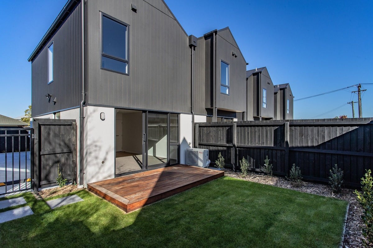 4/98 Proctor Street, Papanui, Christchurch - Carousel 1