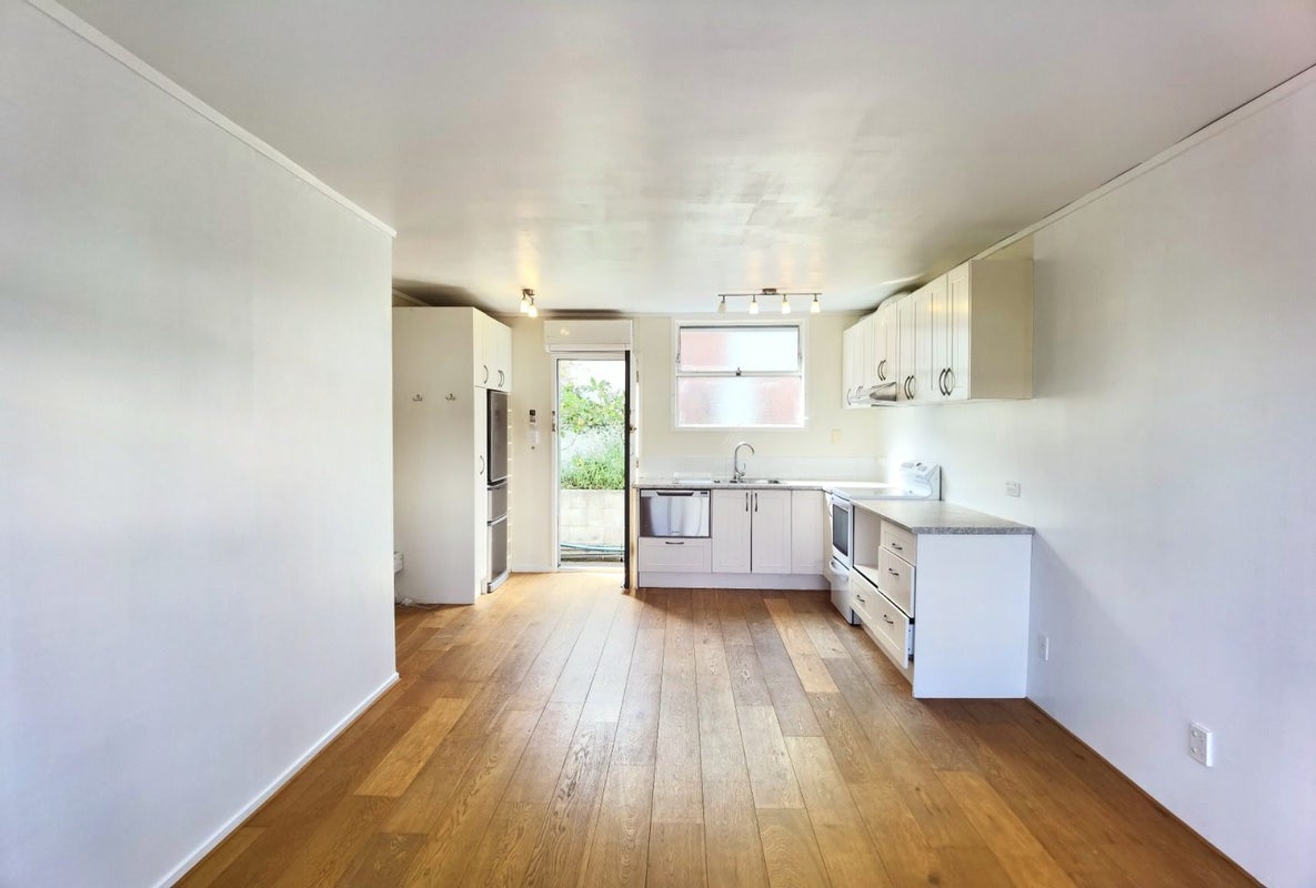 2/11 Lovelock Avenue, Mount Eden, Auckland - Carousel 2