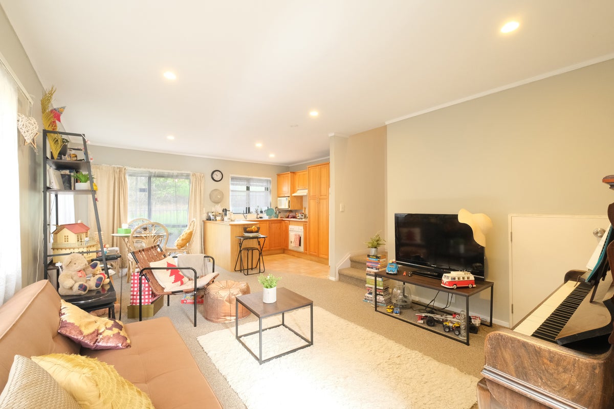 25/8 Margan Avenue, New Lynn, Auckland - Carousel 2