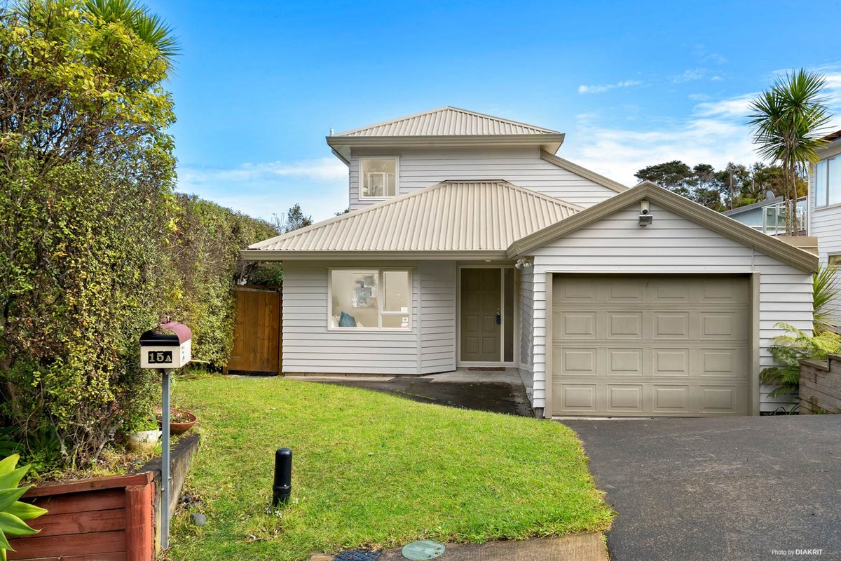 15A Gill Crescent, Blockhouse Bay, Auckland - Carousel 1