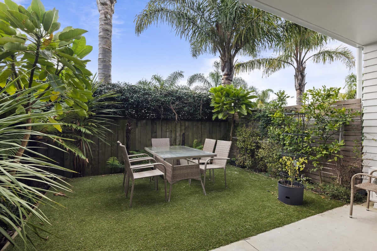 5/50 Ocean View Road, Northcote, Auckland - Carousel 2