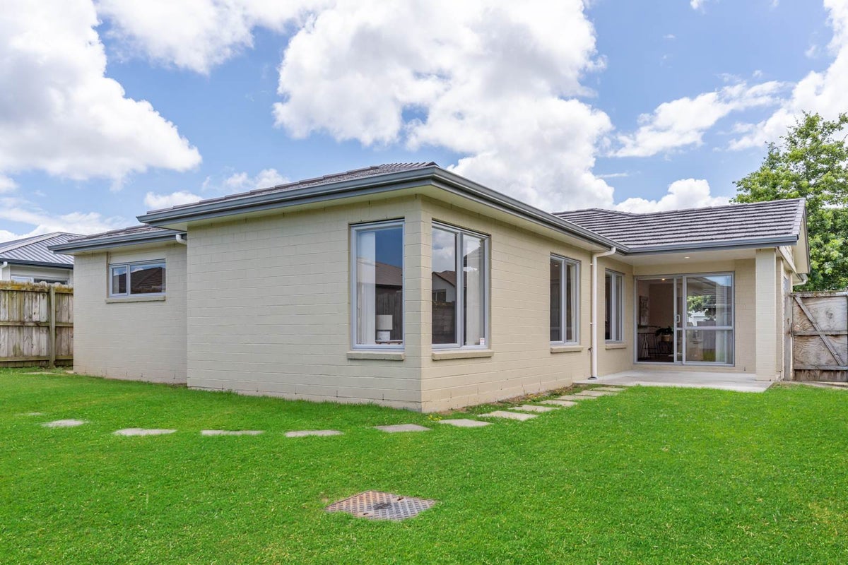 50 Kauri Drive, Takanini, Auckland - Carousel 26