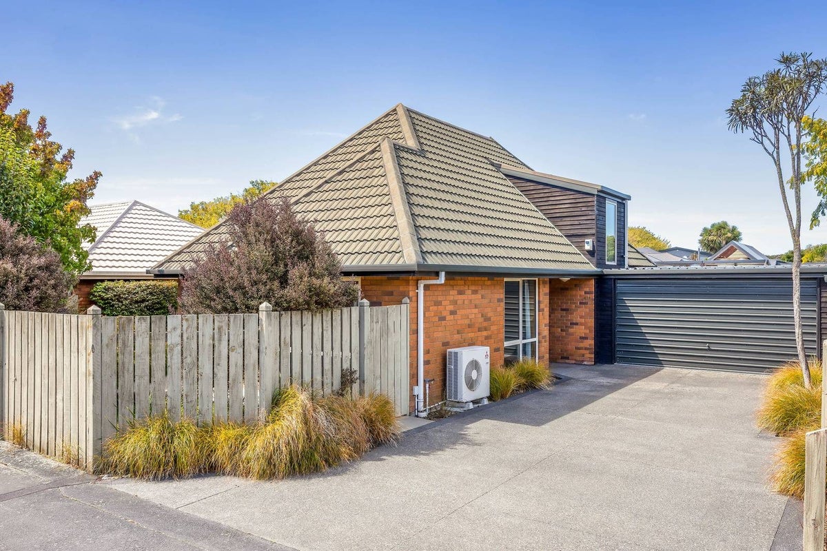 2/43 Claridges Road, Casebrook, Christchurch - Carousel 1