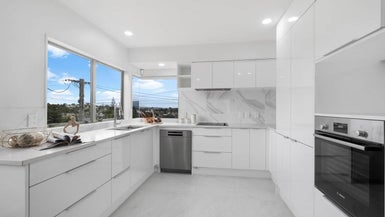 2/5 Peach Road, Glenfield, Auckland - Carousel 1