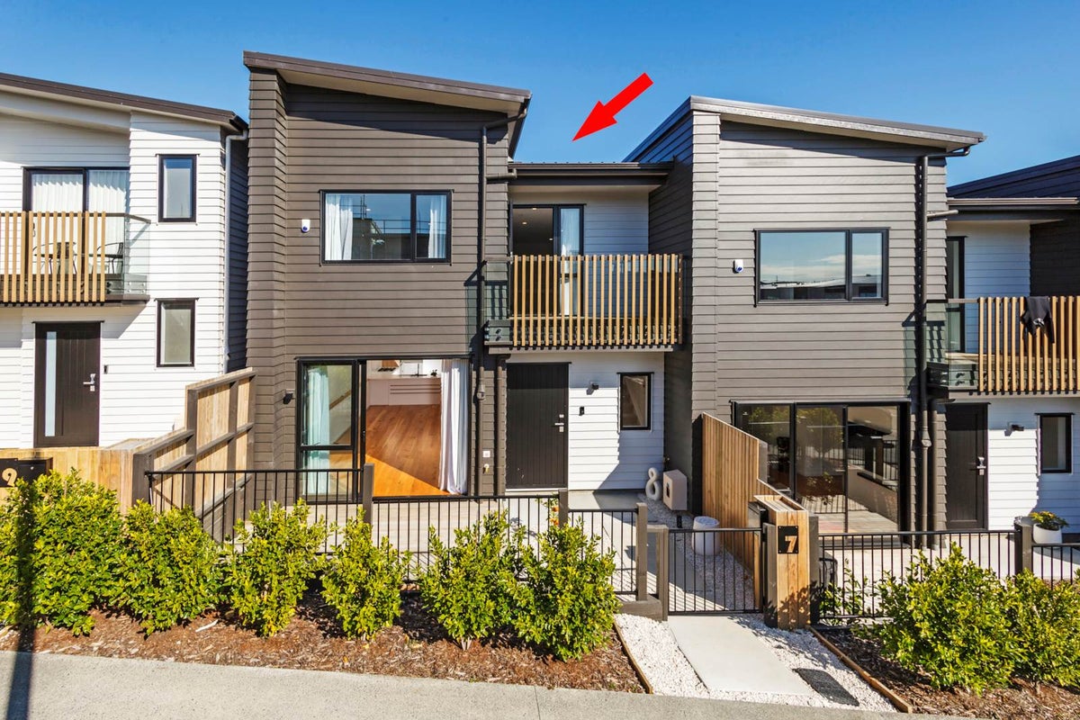 7 Timu Road, Long Bay, Auckland - Carousel 1