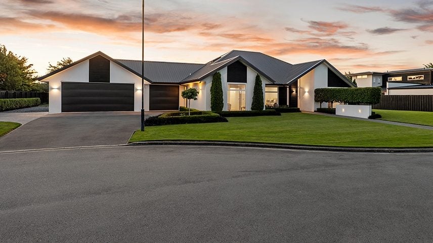 12 Quarters Place, Halswell, Christchurch - Carousel 1