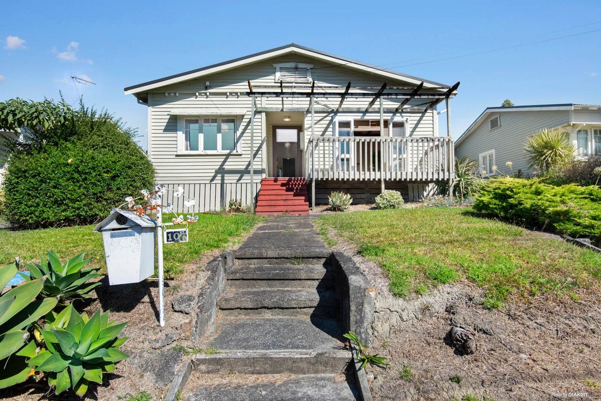 107 Glendale Road, Glen Eden, Auckland - Carousel 1