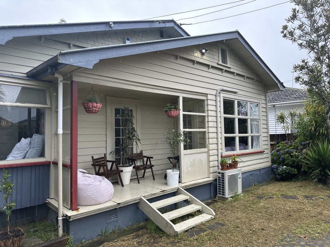 219 Mount Albert Road, Wesley, Auckland - Carousel 1
