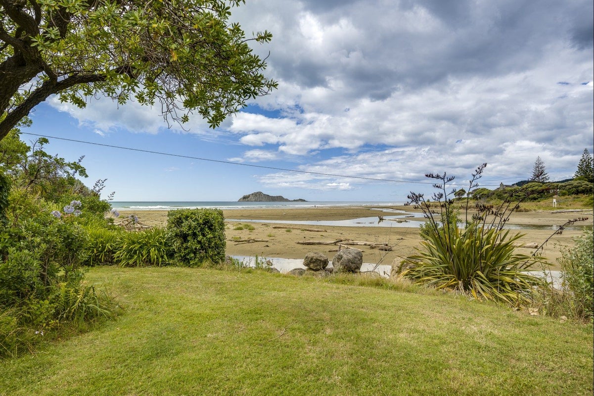 106 Tiakitai Road, Waimarama, Havelock North - Carousel 1