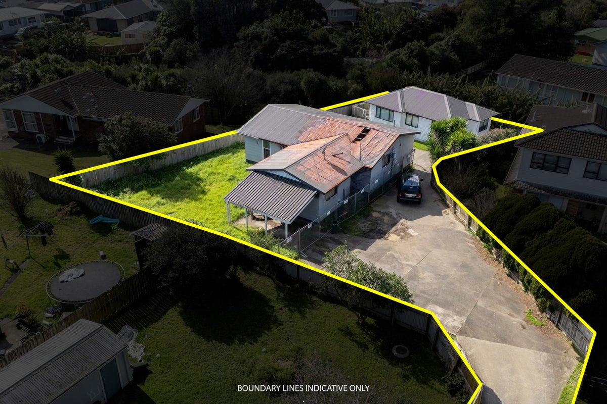 90 Chelburn Crescent, Mangere East, Auckland - Carousel 1