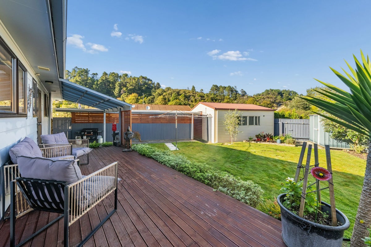 6 Topaz Street, Birchville, Upper Hutt - Carousel 2