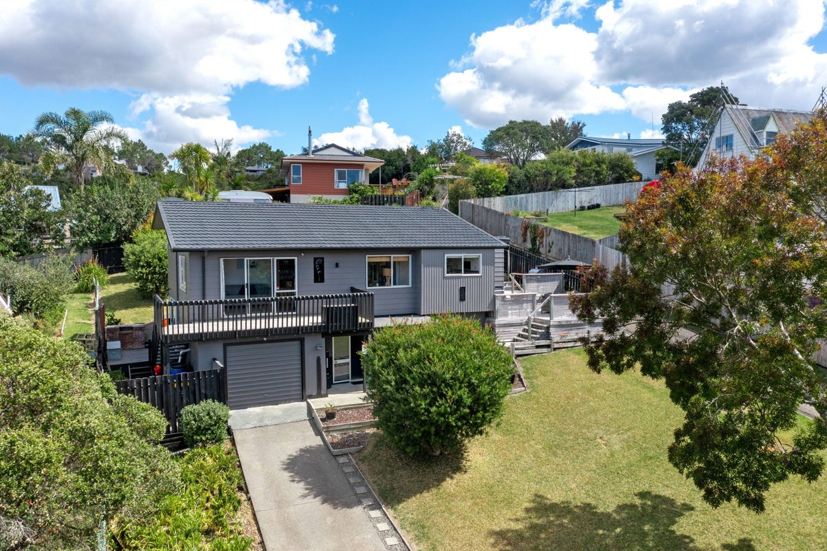 6 Hatfield Heights, Hatfields Beach, Orewa - Carousel 1