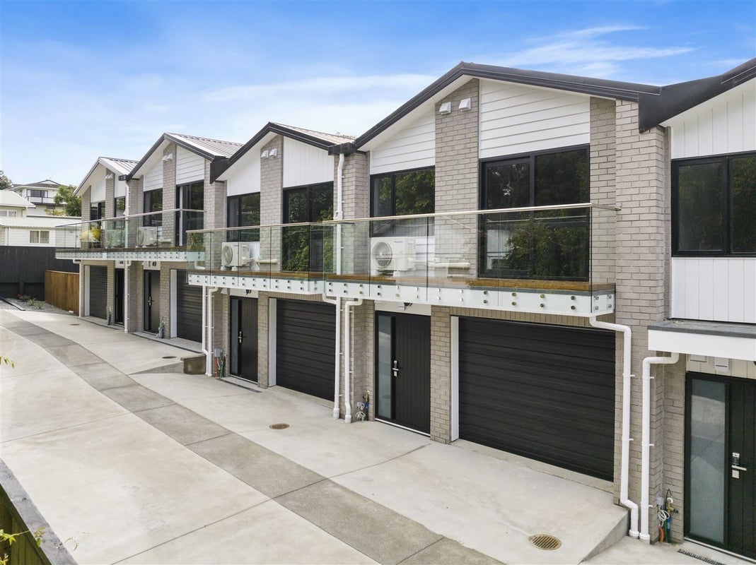 10C Ballial Place, West Harbour, Auckland - Carousel 1